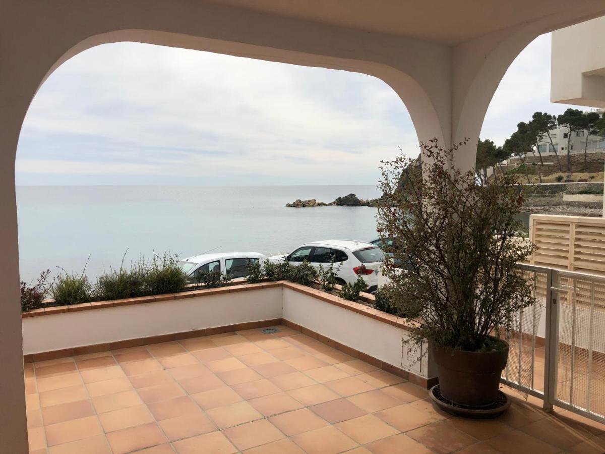 Acogedora Casa En Cap Negret, Ubicada A Primera Linea De La Playa. Алтеа Екстериор снимка